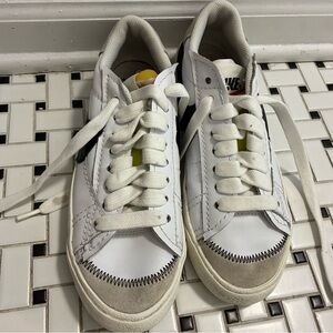 Nike Kids White and Black Sneakers